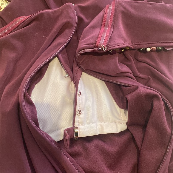 One shoulder plum evening gown with beaded strap - Picture 7 of 7